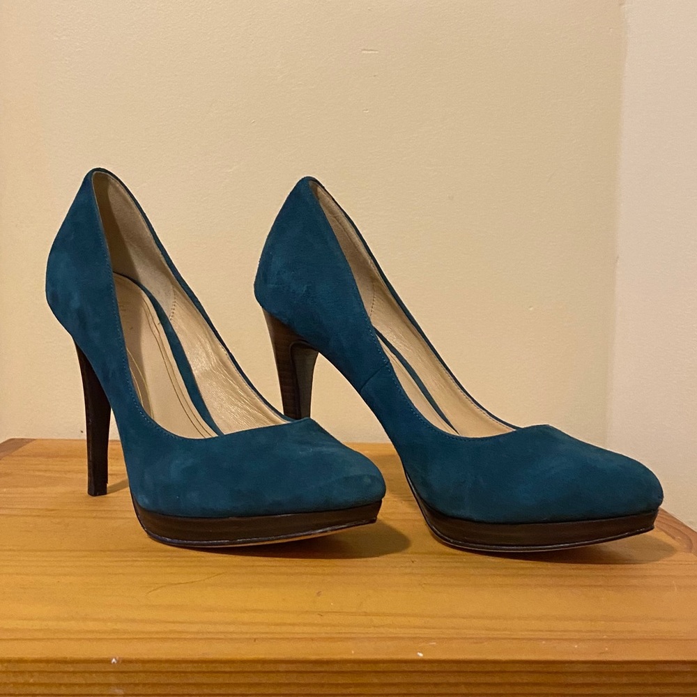 Cole Haan Teal rounded toe pumps